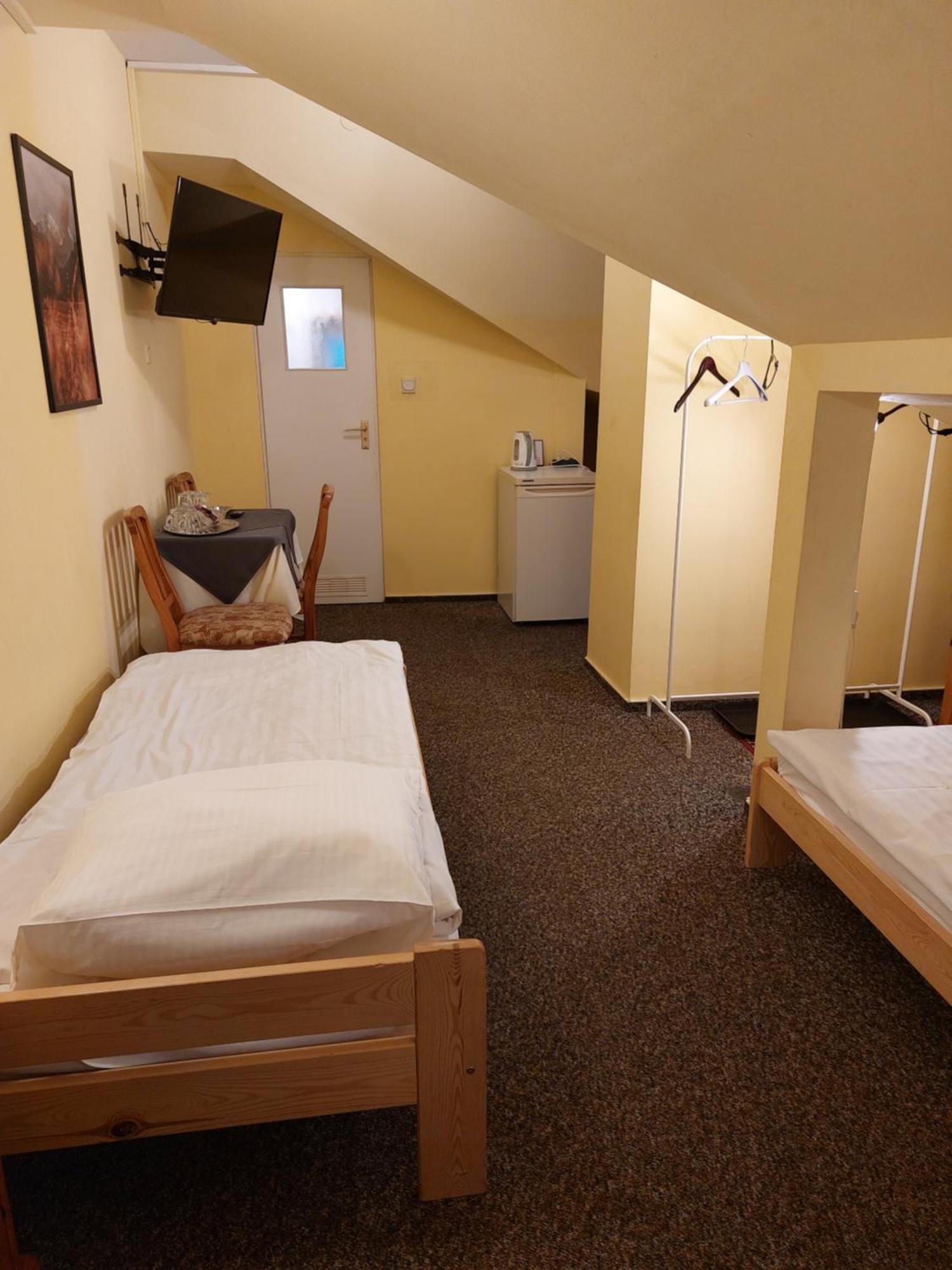 Inn Ustronie 2*