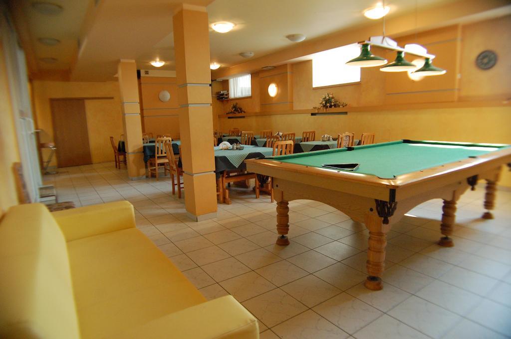 Inn Ustronie 2*